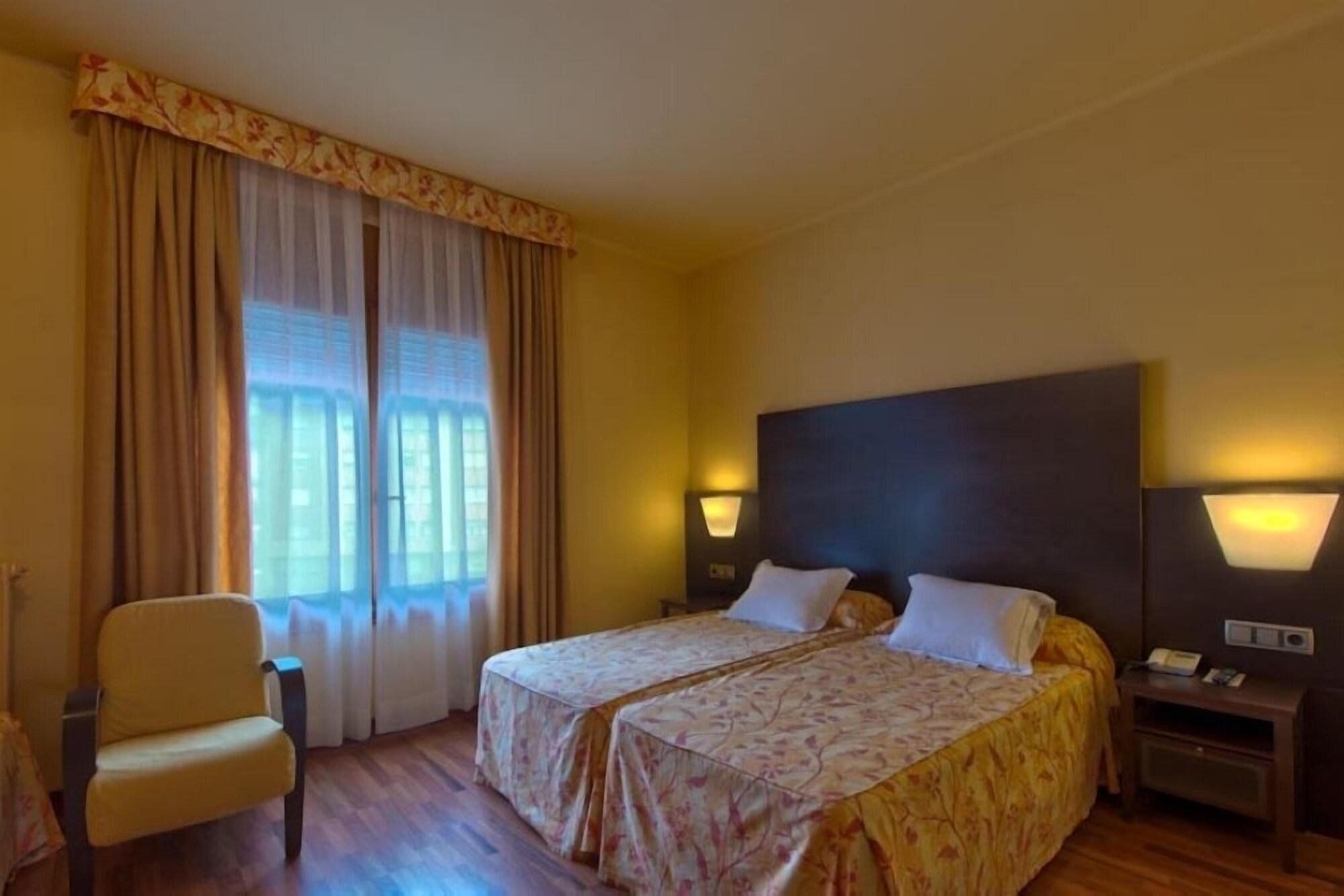 Hotel Restaurant Pessets & Spa 소르트 외부 사진