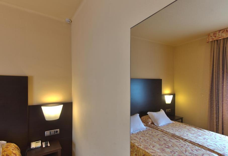 Hotel Restaurant Pessets & Spa 소르트 외부 사진