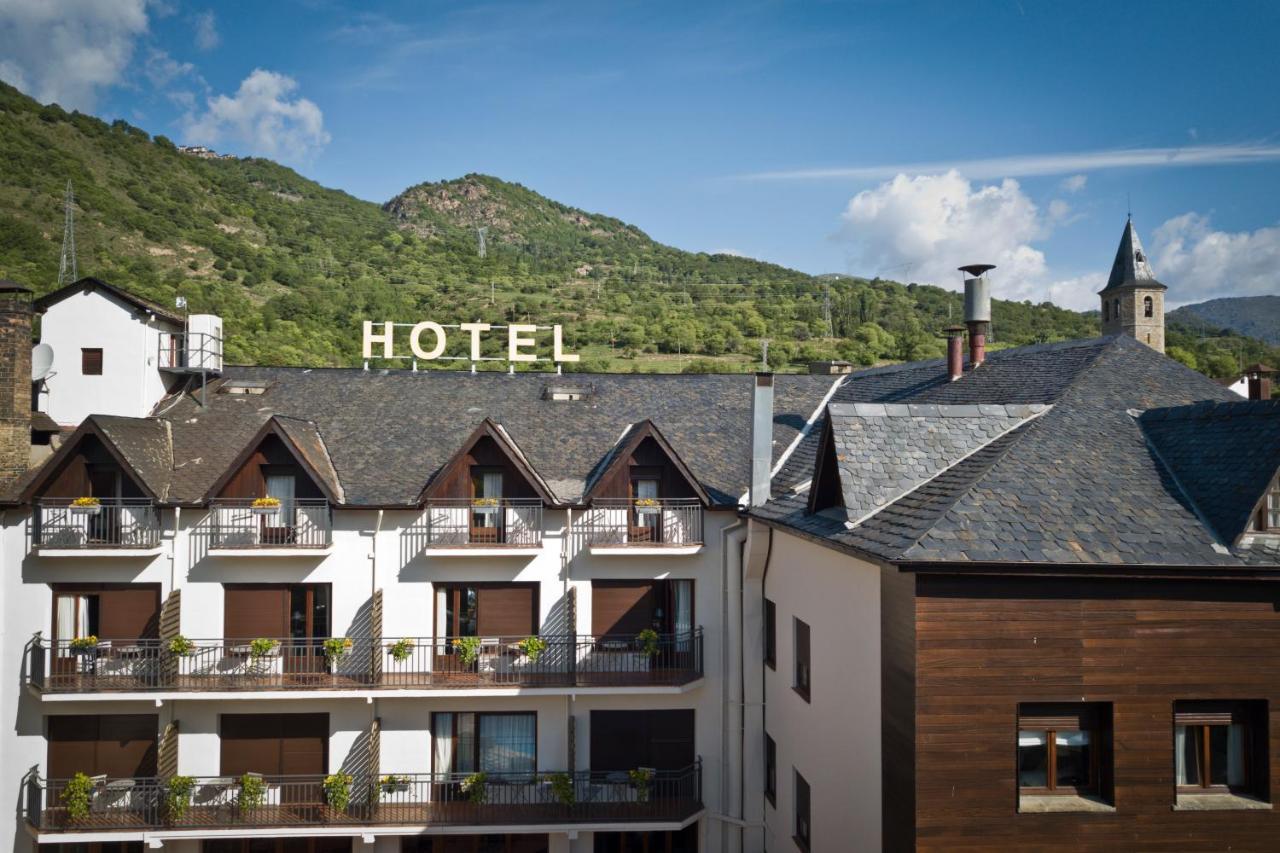Hotel Restaurant Pessets & Spa 소르트 외부 사진