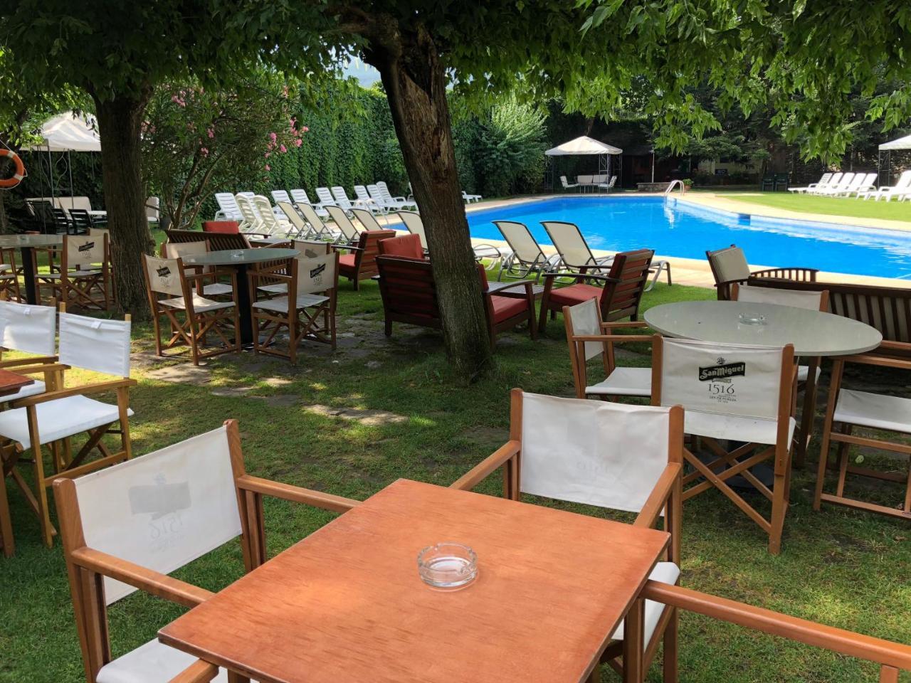 Hotel Restaurant Pessets & Spa 소르트 외부 사진